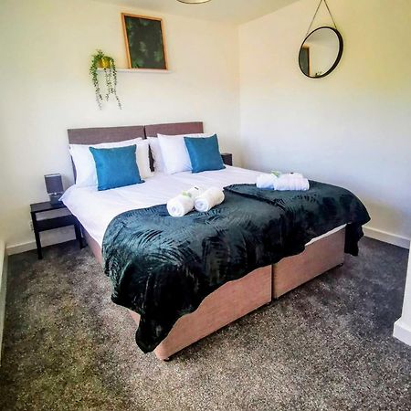 No 7 - Bright, Spacious 3 Bed Home With Parking & Wifi ハイトン エクステリア 写真