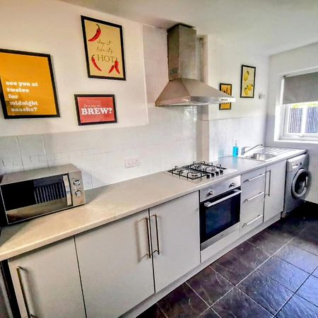 No 7 - Bright, Spacious 3 Bed Home With Parking & Wifi ハイトン エクステリア 写真