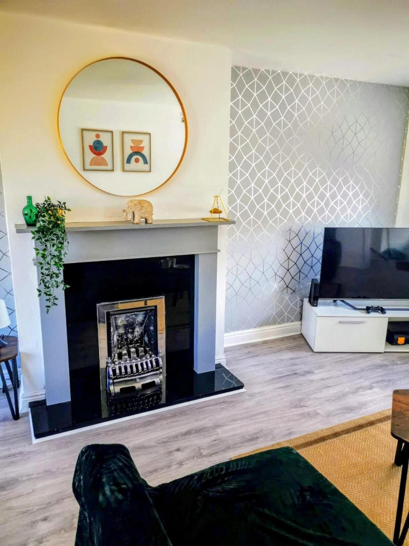No 7 - Bright, Spacious 3 Bed Home With Parking & Wifi ハイトン エクステリア 写真
