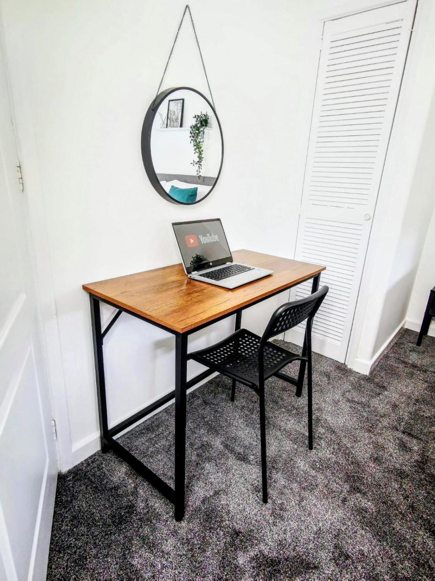No 7 - Bright, Spacious 3 Bed Home With Parking & Wifi ハイトン エクステリア 写真